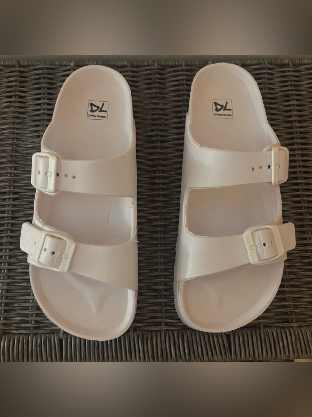 Dirty Laundry White Double Buckle Slide Sandals Size 8